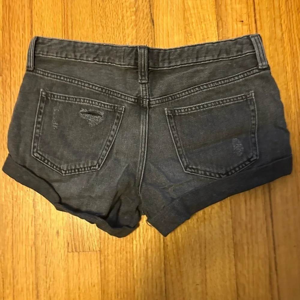 We The Free People Womens Black Button Fly  distressed Shorts 28 (b5